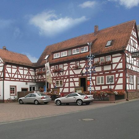 Gasthof-Landhotel-Metzgerei Zum Stern Rudenau Bagian luar foto