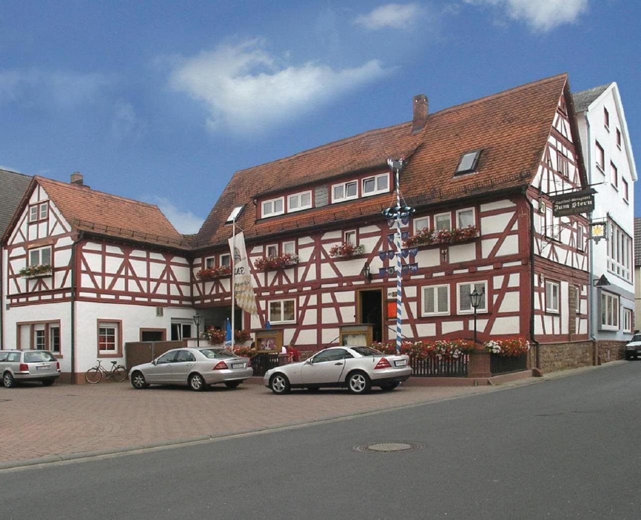 Gasthof-Landhotel-Metzgerei Zum Stern Rudenau Bagian luar foto